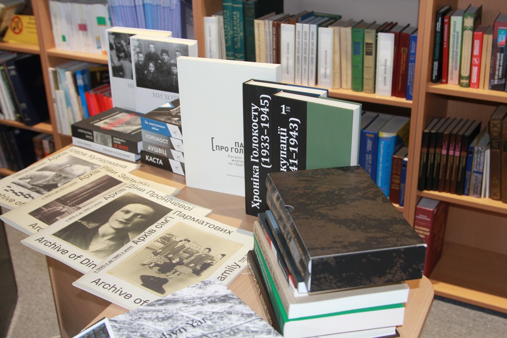 Нові надходження до бібліотеки в межах реалізації проєкту «10 тисяч книжок – бібліотекам України»